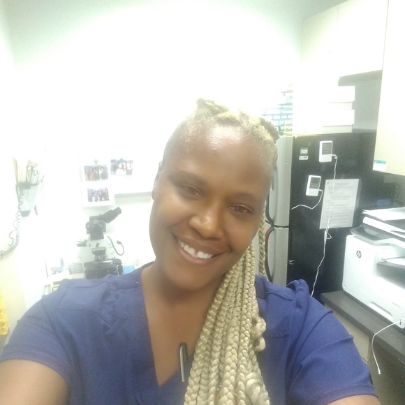 Meet your Posher, Treva - Picture 1 of 1